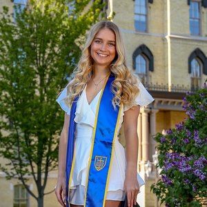 Meet your Posher, Abby